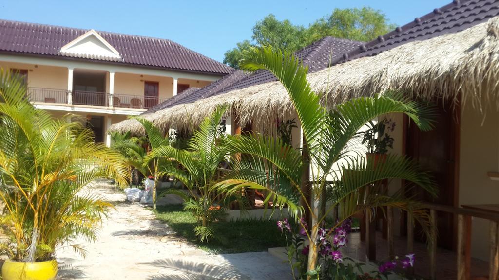 Hotel The Moonflower Bungalow Preăh Sihanŭk Zewnętrze zdjęcie